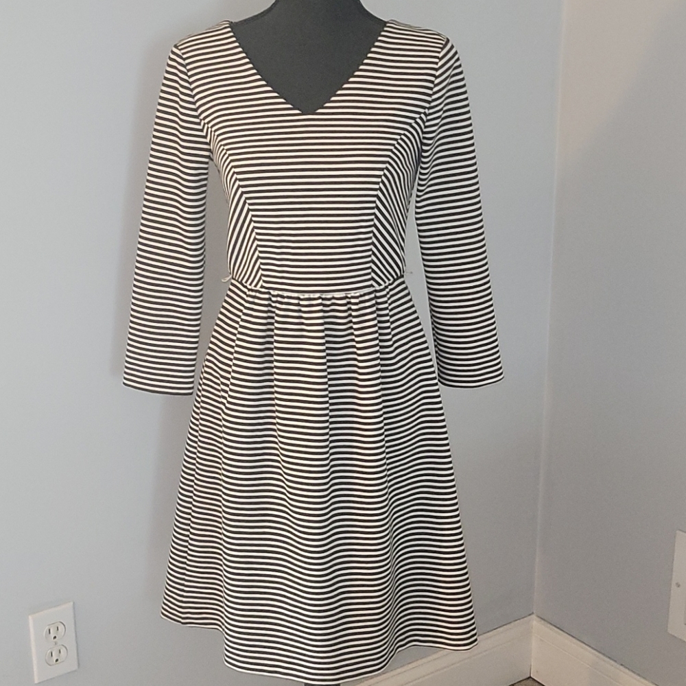 👗 Black and White Striped Dress